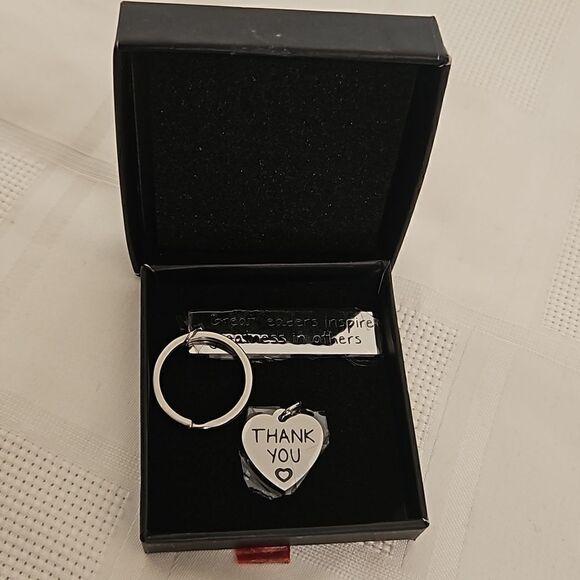 Fleure Esme Heart Friendship Keychain Silver - Picture 6 of 16